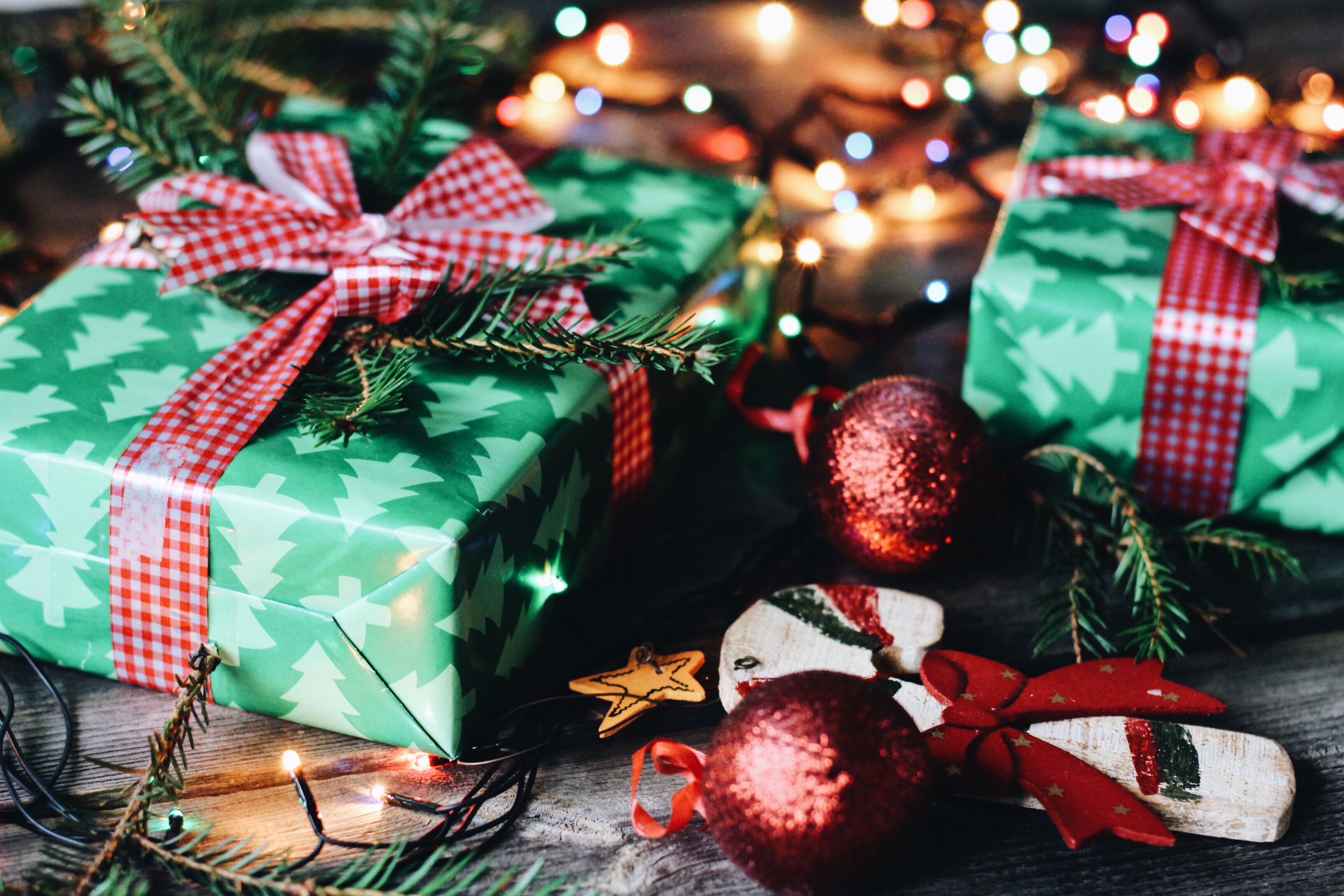 Tips for Holiday Gifts for Seniors - Eldercare Answers